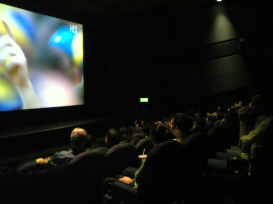Aficionados viendo los partidos mundial 2026 hoy en pantalla grande